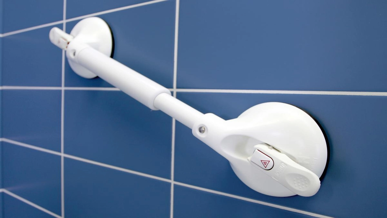 Your Shower's New Grip: Best Suction Bars