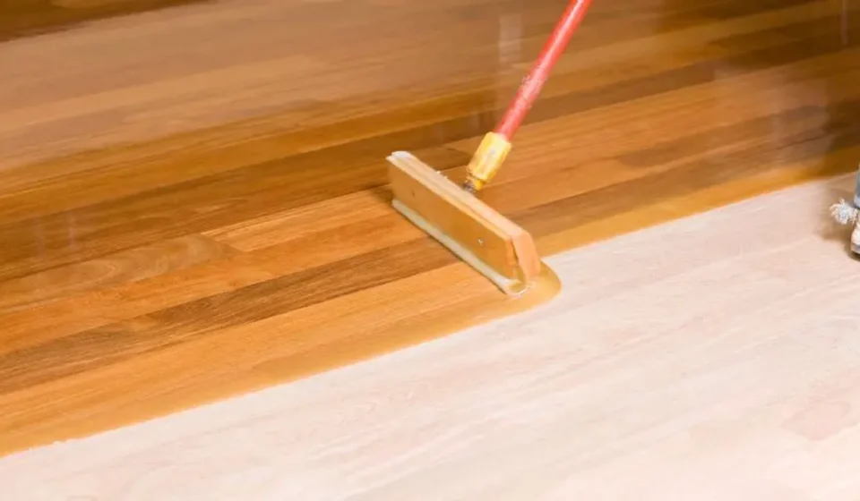 best-applicator-for-polyurethane-on-hardwood-floors