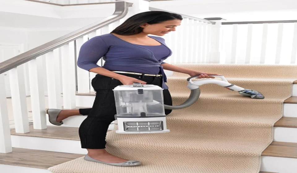 best-cordless-vacuum-for-cleaning-stairs
