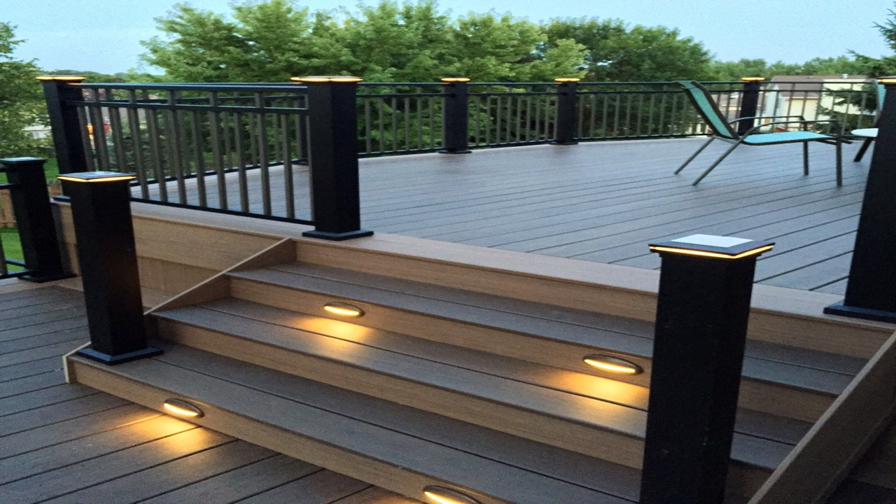 Deck lighting: stairs & floor glow-up? Get the best tips inside!