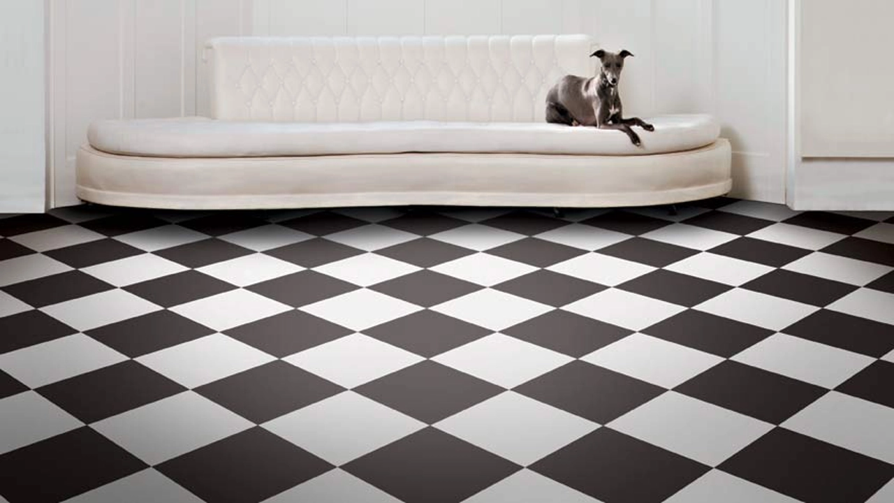 checkered vinyl flooring