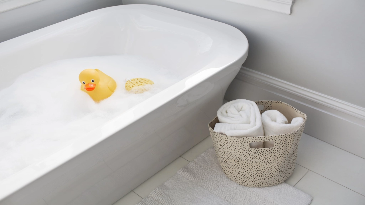 Clean Your Bathtub Without Scrubbing