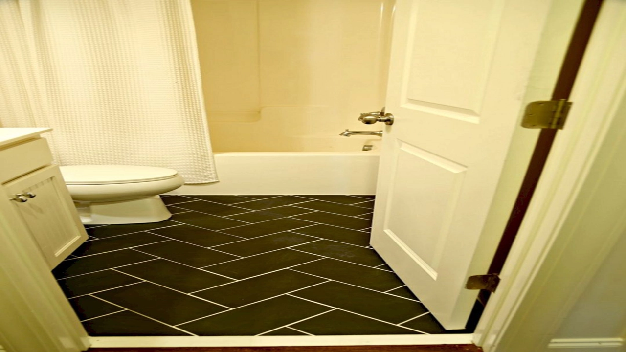 Small Bathroom Flooring Ideas That WOW