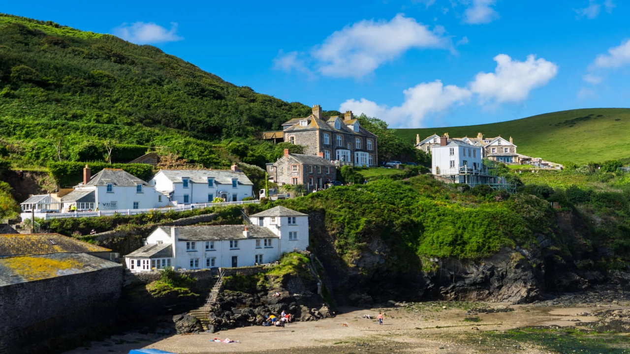 where is doc martin show filmed